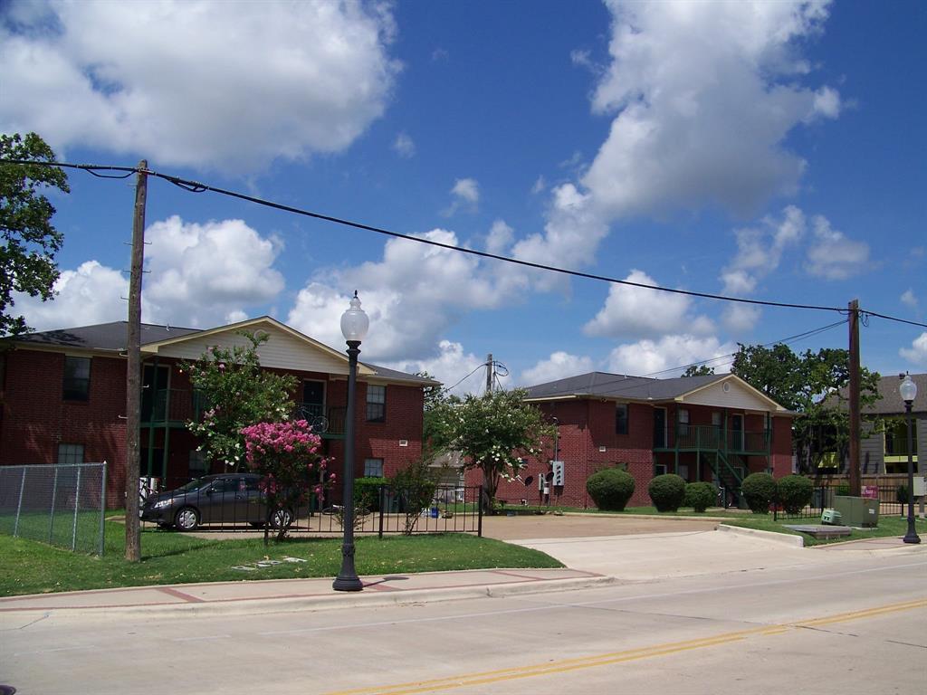 Primary Photo - 4100 College Main St
