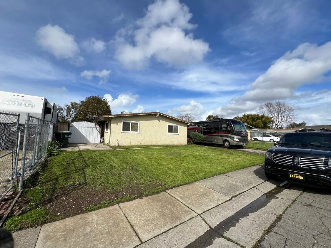 Primary Photo - 6509 Kemp Way