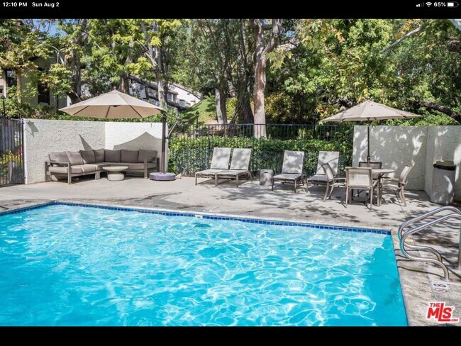 Foto del edificio - 4908 Saint Louis Ct