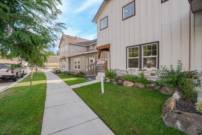 Foto del edificio - 150 N Edgewood Ln