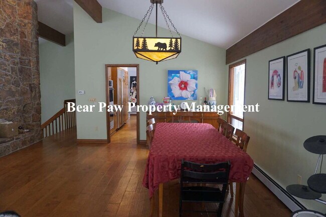 Foto del edificio - Lovely Home in Soda Creek!!