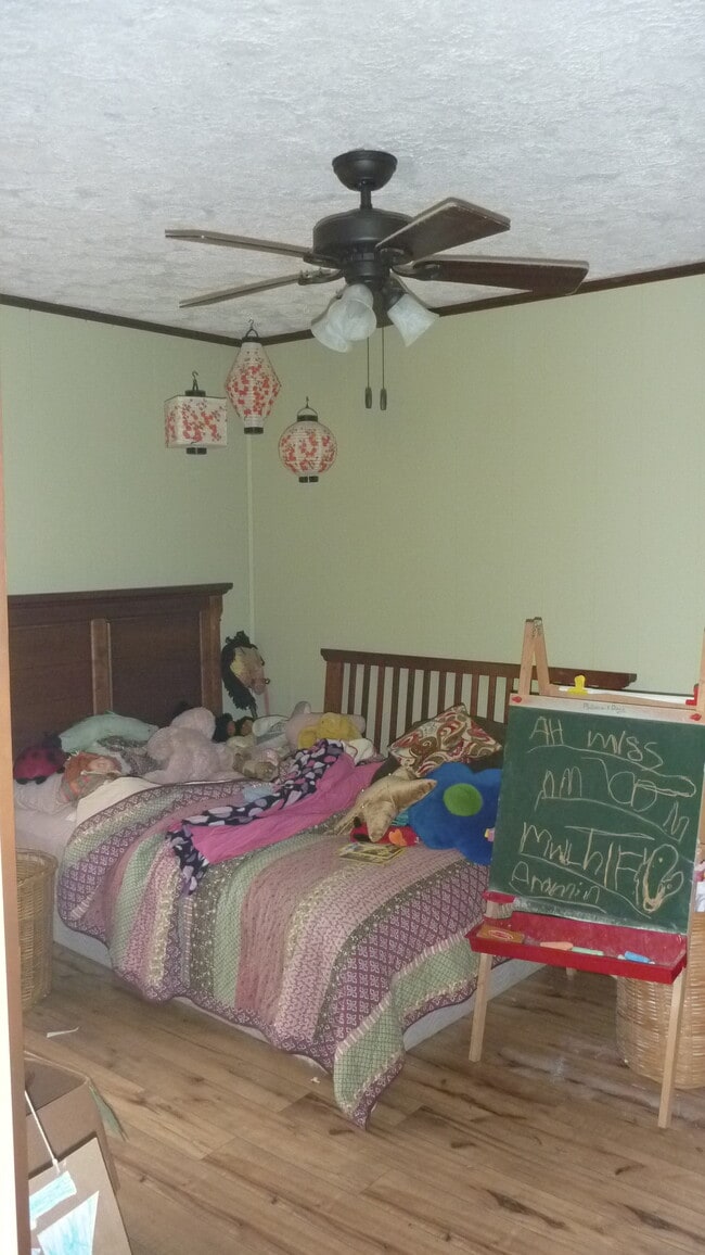 Bedroom 1 - 3336 Yukon Rd
