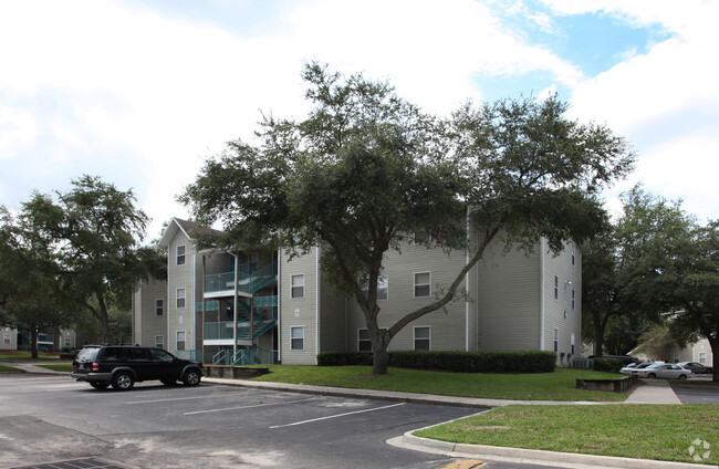 Foto del edificio - Oak Hammock Apartments