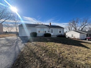 Building Photo - 10505 E 40th St