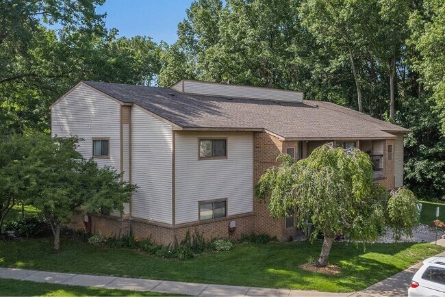 Foto del edificio - Pine Creek Apartments