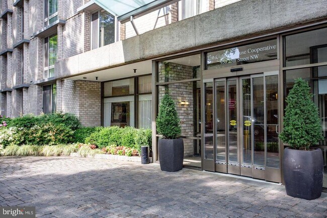 Foto del edificio - 950 25th St NW
