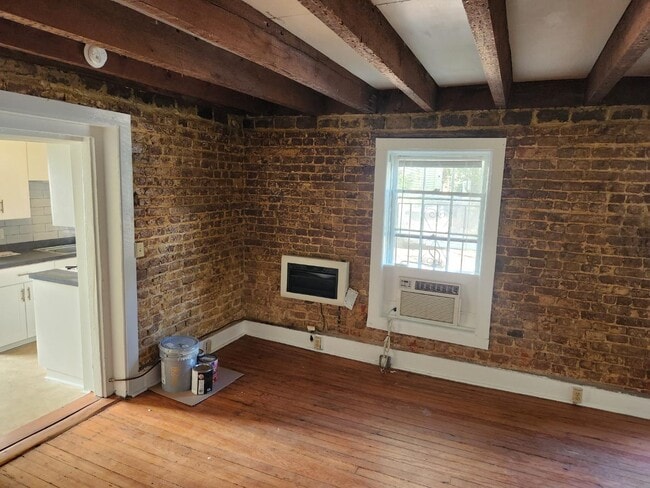 Building Photo - 57 Radcliffe St