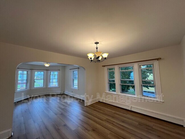 Foto del edificio - 36 Hillside Ave