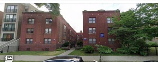 Building Photo - 3607 S King Dr