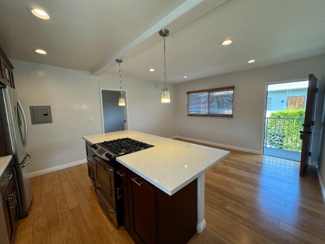 Building Photo - 5567 Inglewood Blvd