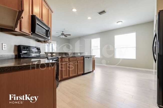Building Photo - 2553 Hobblebrush Dr