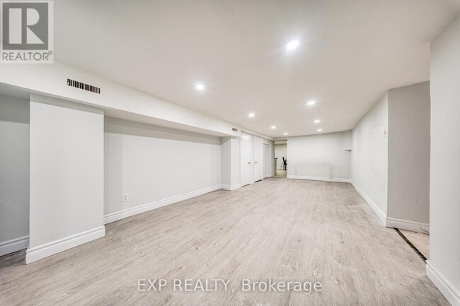 Building Photo - 1678 Kingston Rd