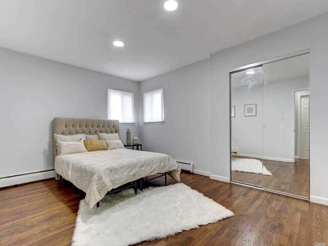 Foto del edificio - 346 Woodbury Rd