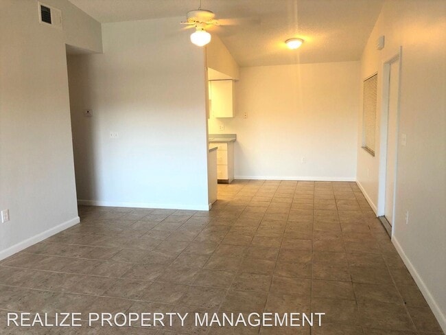 Building Photo - 2 br, 2 bath House - 5197 Vineland Rd. (B202)