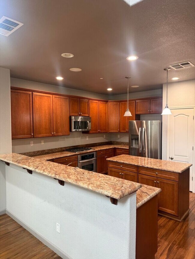 Foto del edificio - Beautiful 3 Bedrooms 2.5 Bath