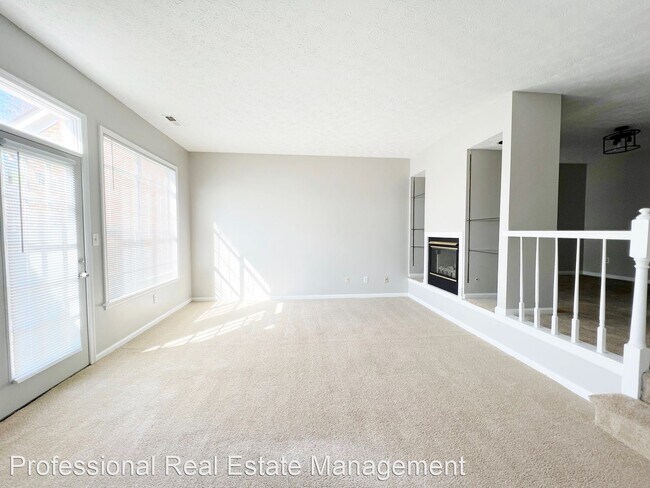 Building Photo - 3 br, 2.5 bath House - 124 Westview Drive