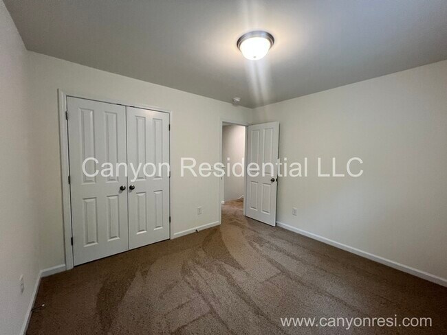 Foto del edificio - 505 Kelly Rd