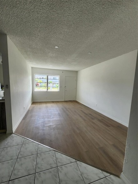 Foto del edificio - 55 NW 204th St