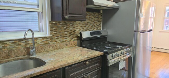 Foto del edificio - 84-50 127th St