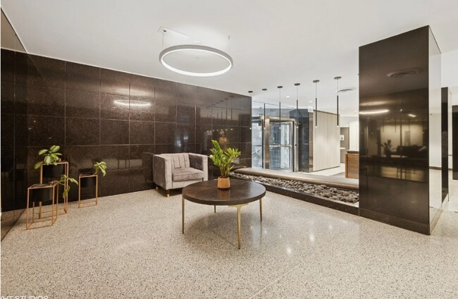Foto del edificio - 253 E Delaware Pl
