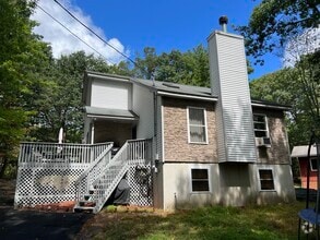 Building Photo - 368 Upper Wild Acrs Dr