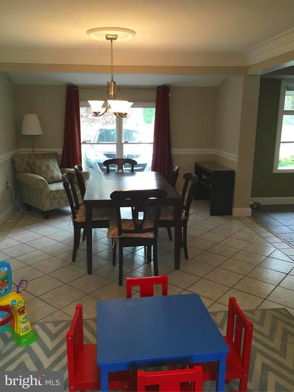 Foto del edificio - 7324 Blanchard Dr