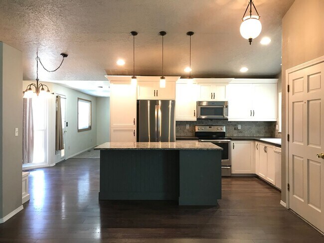 Foto del edificio - West Boise 3 bedroom, 2 bath home for rent