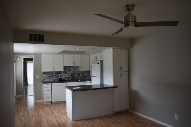 Building Photo - 27715 Mountain Meadow Rd