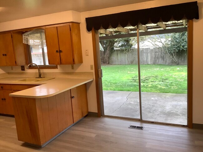 Foto del edificio - 509 29th Ave SE