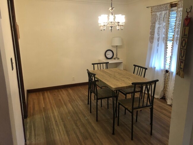 Dining room/new window - 3536 N 47th Ave