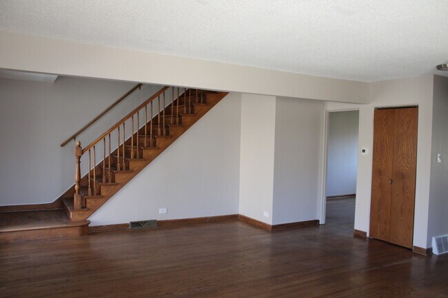 Foto del edificio - 724 Barnsdale Rd