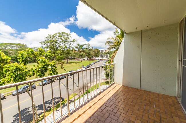 Building Photo - 95-009 Waikalani Dr