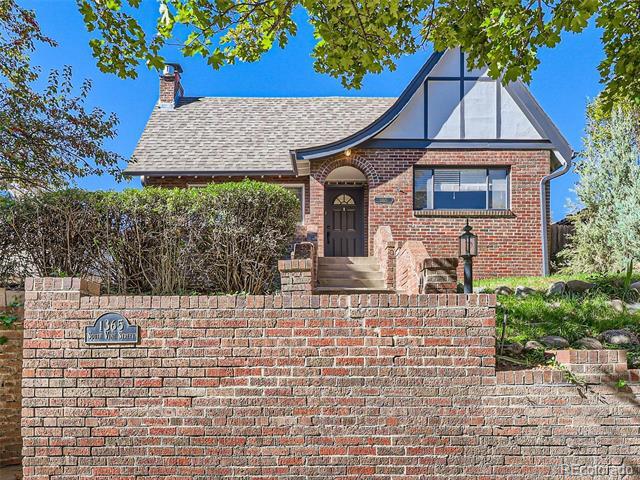 Foto del edificio - 1365 S Vine St