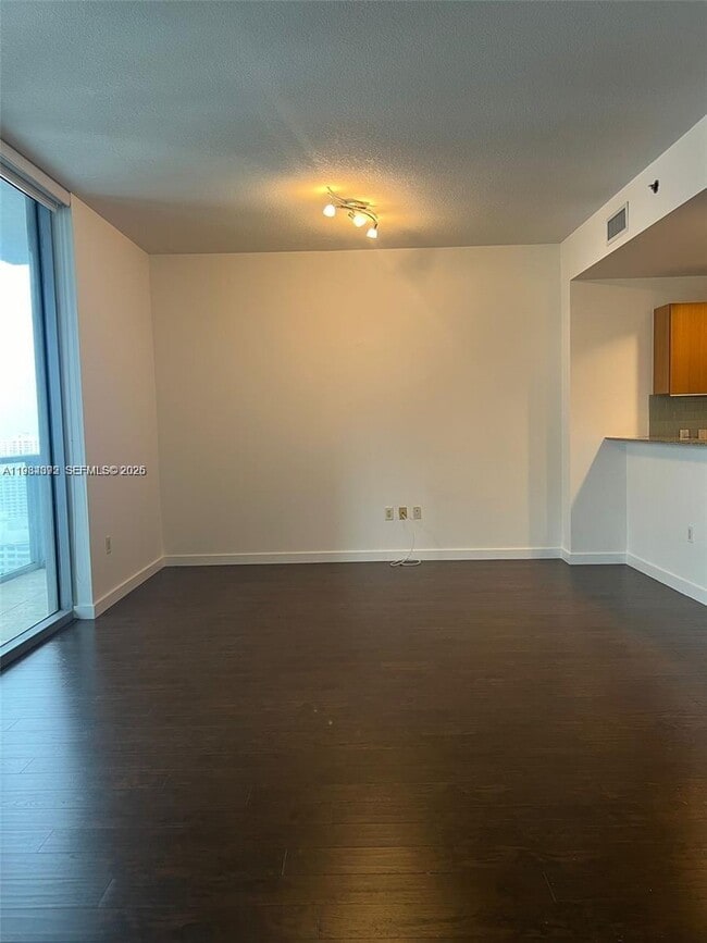 Building Photo - 1050 Brickell Ave