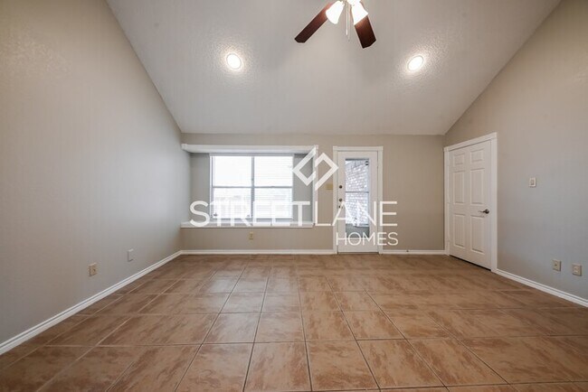 Building Photo - Beautiful 4 Bedroom in Cedar Hill!