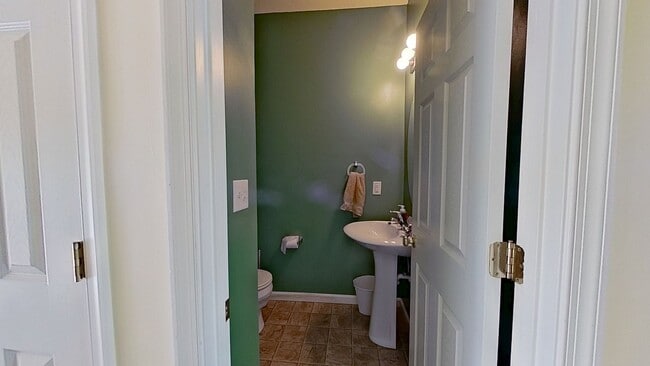 Building Photo - End Unit Townhouse