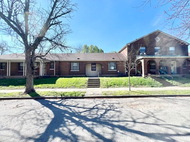 Foto del edificio - 21 College Ct