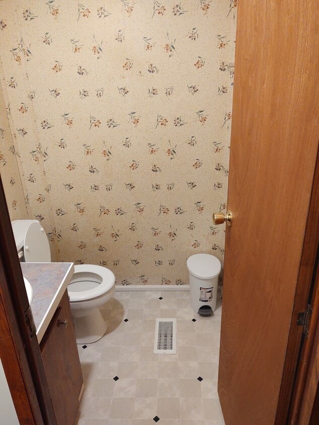 2 Bedroom 1 bath Trailer in Whittier $950 a month - 2 Bedroom 1 bath Trailer in Whittier  $950 a month