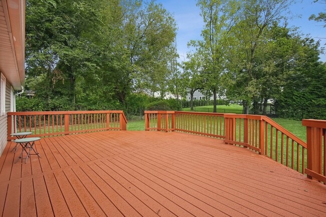 Building Photo - 34 Lewis Dr