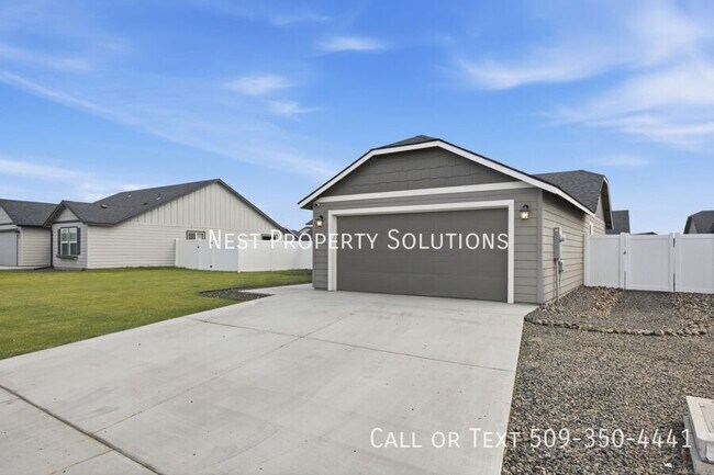 Building Photo - 207 N Paxson Dr