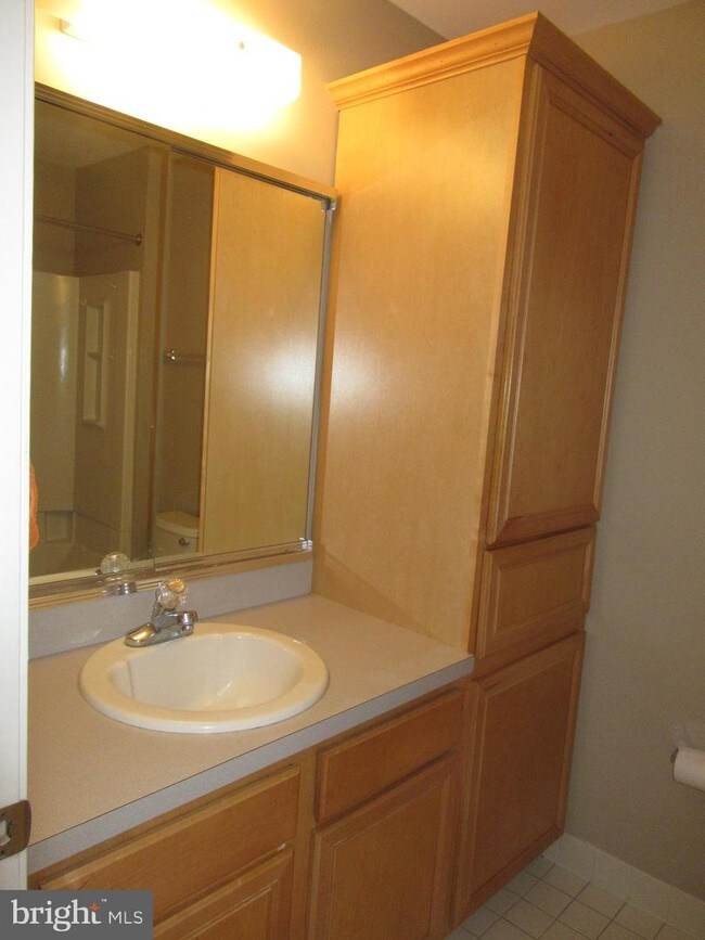 Building Photo - 209 Dresher Woods Dr