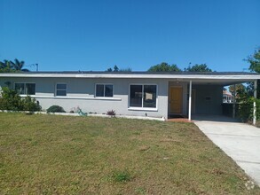 Building Photo - 5132 Calusa Ct