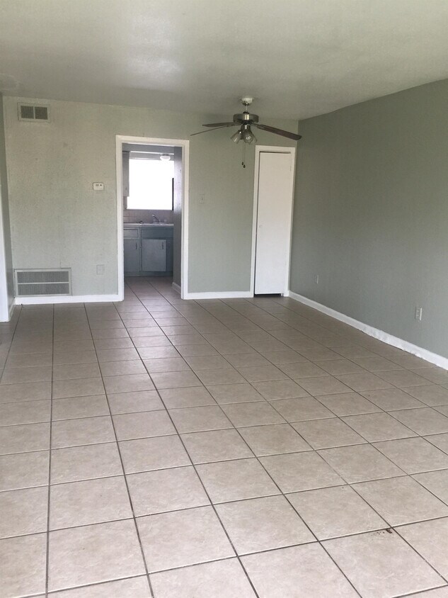 1706 Pasadena Blvd Unit 46, Pasadena, TX 77502 Apartment for Rent in