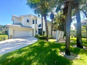 Building Photo - 2033 Staysail Ln