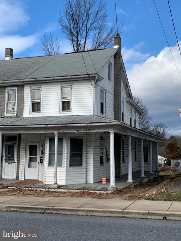 Primary Photo - 311 E High St