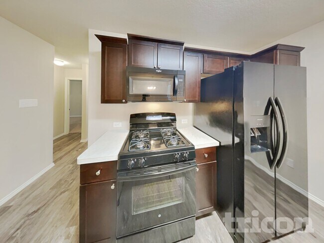 Building Photo - 8506 Amistad Cove