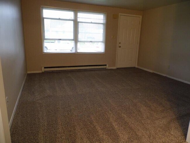 Building Photo - 2 bedroom in Wapakoneta OH 45895