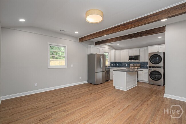 Building Photo - 2142 E 42nd St