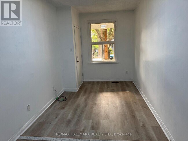 Building Photo - 57 Hiawatha Rd
