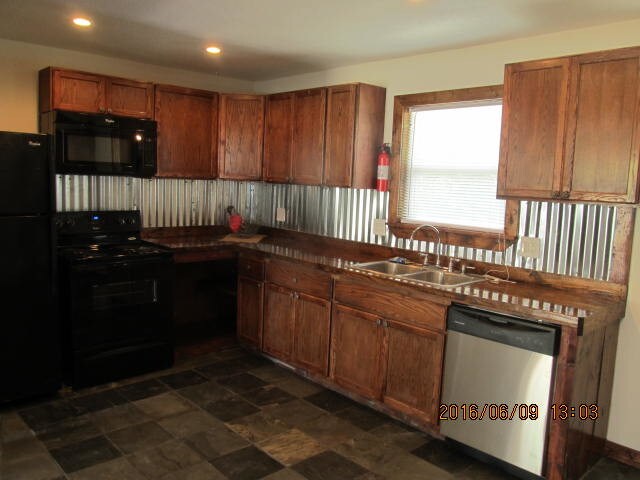 Foto del edificio - 205 E Cook St